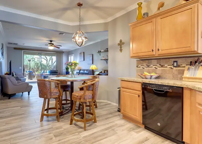 Furnished Patio, Fire Pit: Peaceful Home! Holiday home